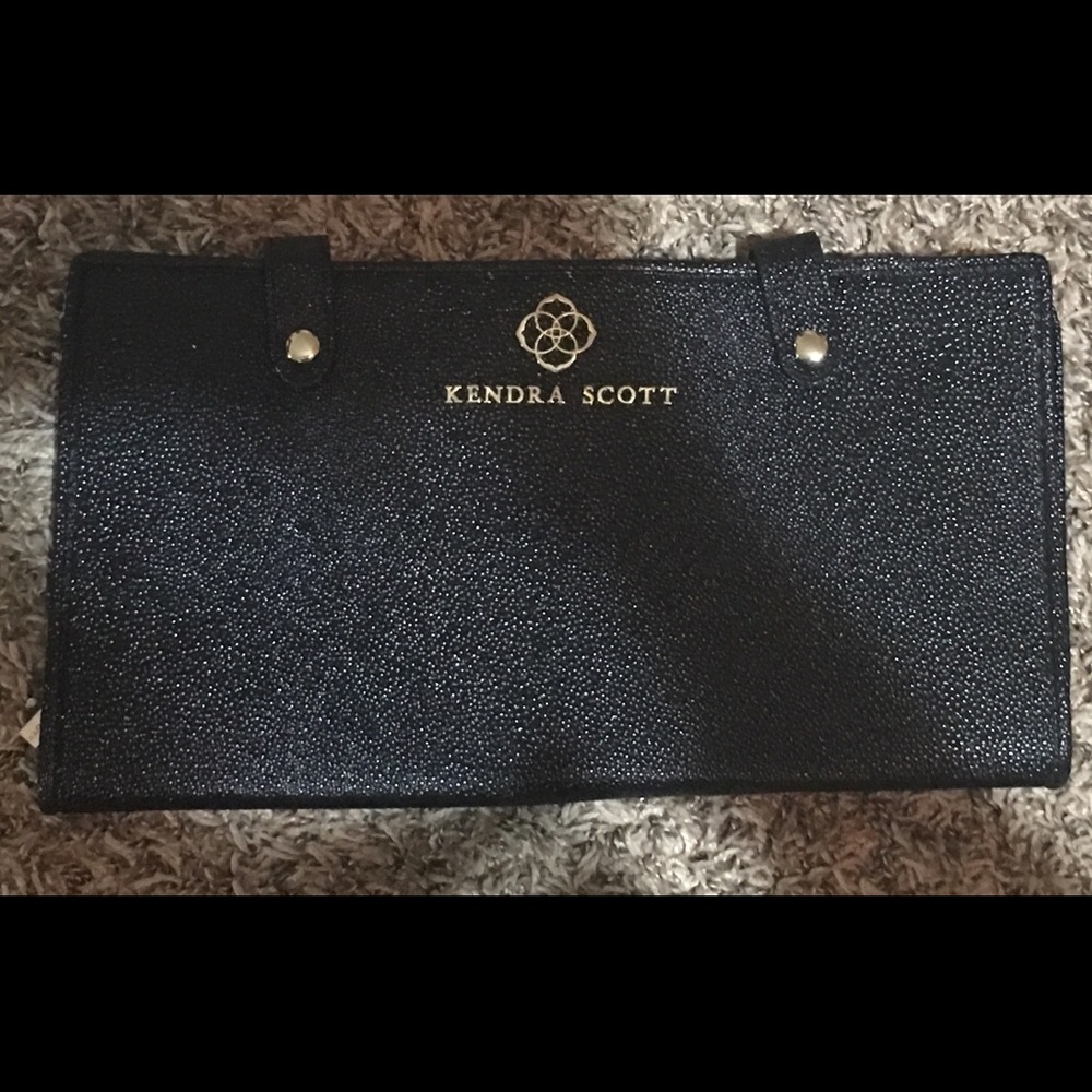 Kendra Scott Organizer!!